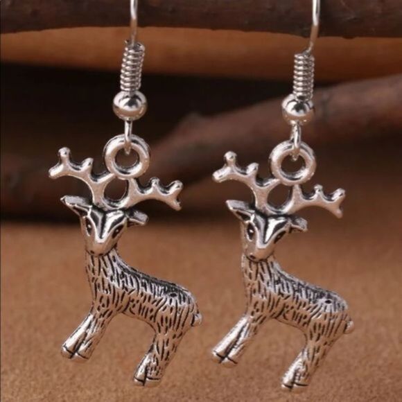 Antique Silver Elk Reindeer Holiday Winter Christmas Animal Drop Dangle Earrings - Picture 5 of 6